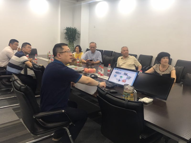 热烈欢迎政协主席贡培兴、新产业研究会副会长张建等一行参观金年会科技